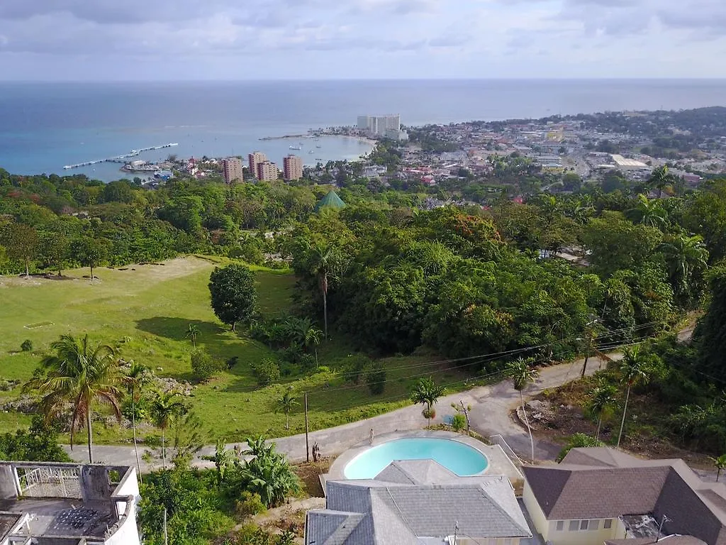 Affittacamere Csompo Bed And Breakfast Ocho Rios Giamaica