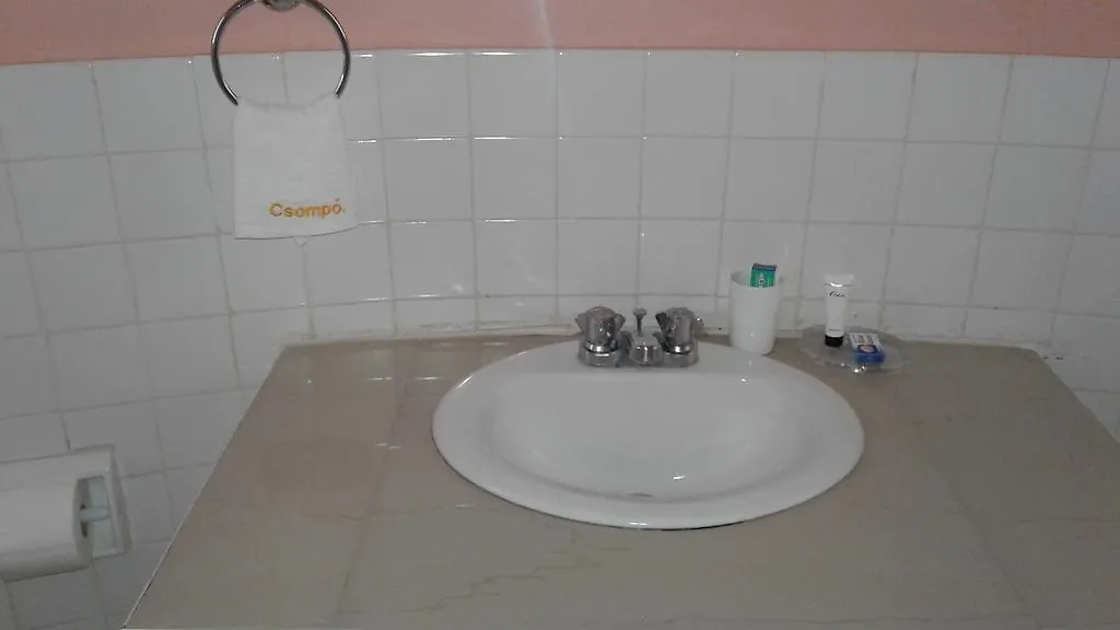 Csompo Bed And Breakfast Ocho Rios Affittacamere